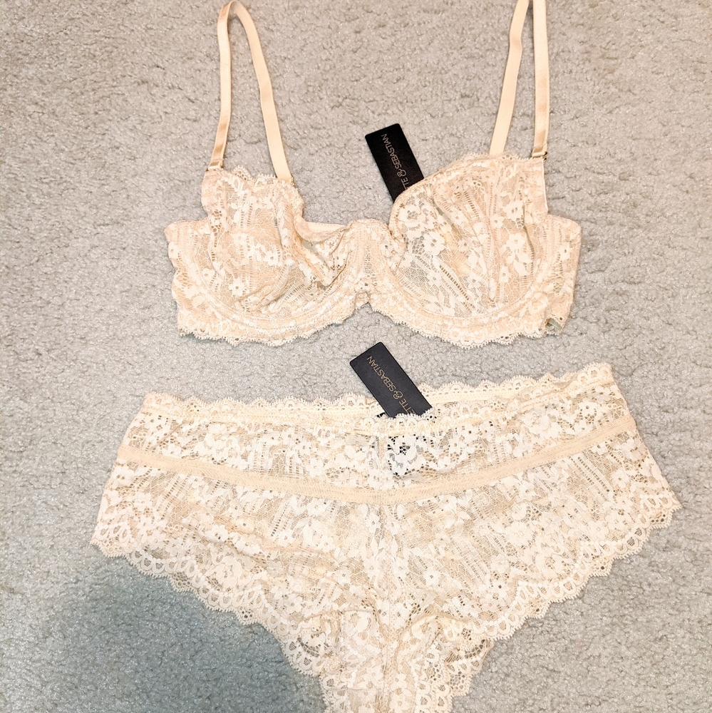🆕‼️Lingerie Set 👸💌 - Picture 2 of 7